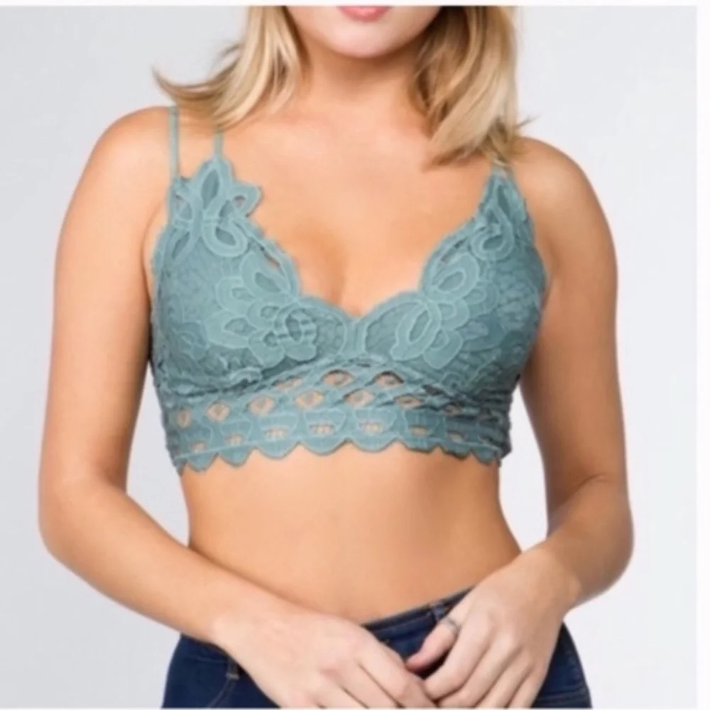 SOLD OUT SALE Dusty Blush Scallop Crochet Lace Bralette Bra - Picture 2 of 3